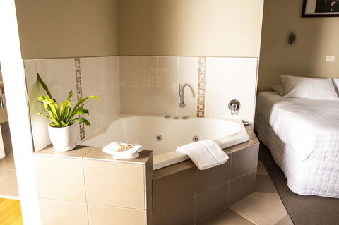 Little Norfolk Bay Events And Chalets - Kalgoorlie Accommodation 8