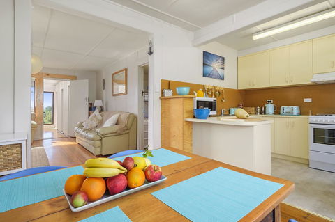 Aqua Beachfront! - Kalgoorlie Accommodation 5