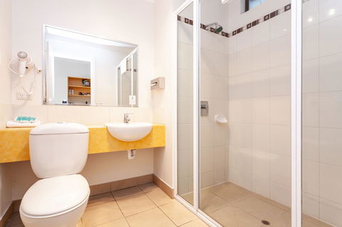 Beachfront Bicheno - Kalgoorlie Accommodation 3