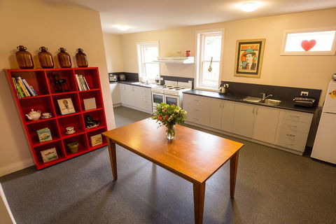 Montacute Boutique Bunkhouse - Kalgoorlie Accommodation 7