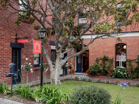 Montacute Boutique Bunkhouse - Kalgoorlie Accommodation 22