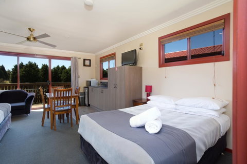 Tamar Valley Resort Grindelwald - Kalgoorlie Accommodation 8