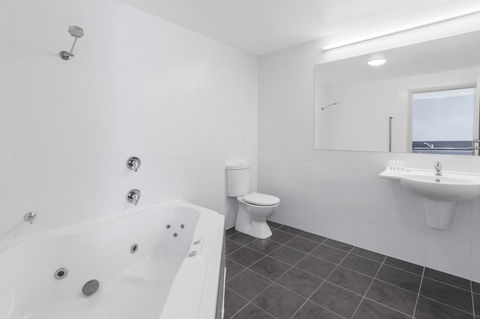 Travelodge Hotel Hobart Airport - Kalgoorlie Accommodation 11