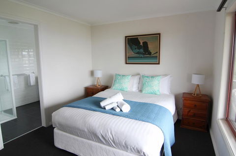 DOLPHIN LOOKOUT COTTAGE - Amazing Views Of The Bay Of Fires - Kalgoorlie Accommodation 10