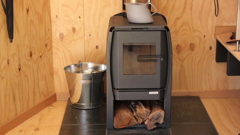 BAY OF FIRES ECO HUT Off Grid Experience At Binalong Bay - Kalgoorlie Accommodation 16