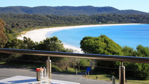 BAY OF FIRES ECO HUT Off Grid Experience At Binalong Bay - Kalgoorlie Accommodation 13