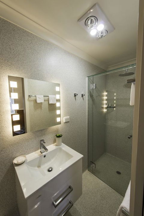 Touchwood Cottages - Kalgoorlie Accommodation 15