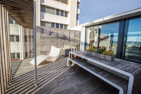 Avalon City Retreat - Kalgoorlie Accommodation 0