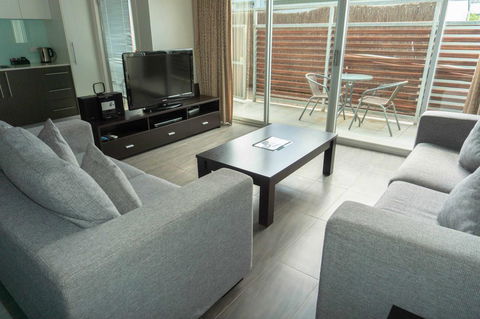 The Apollo - Kalgoorlie Accommodation 16