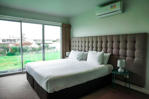 The Apollo - Kalgoorlie Accommodation 18