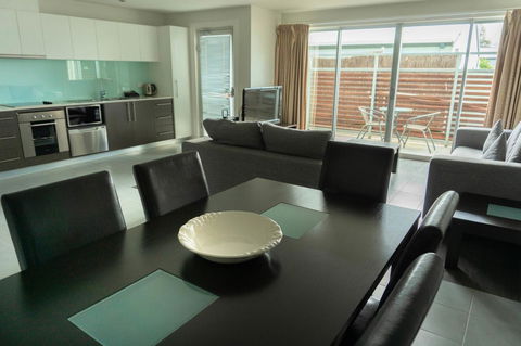 The Apollo - Kalgoorlie Accommodation 10