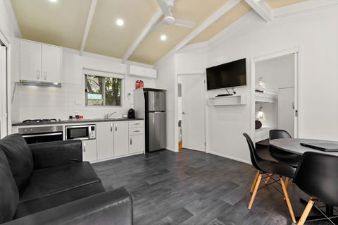 Bright Riverside Holiday Park - Kalgoorlie Accommodation 37