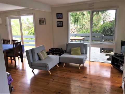 Kookas Retreat - Kalgoorlie Accommodation 5