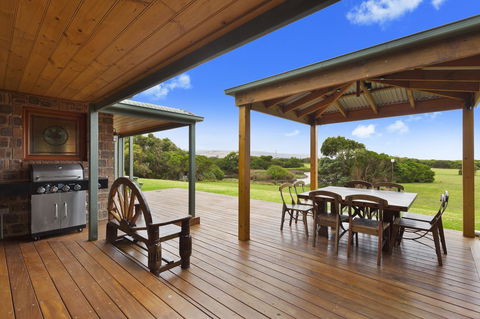 Apollo Bay Cottages - Kalgoorlie Accommodation 4