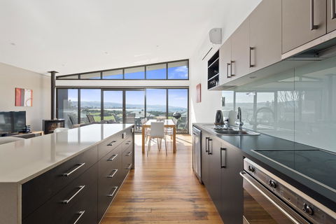 Apollo Bay Cottages - Kalgoorlie Accommodation 10