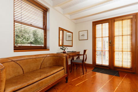 54 On Bank - Kalgoorlie Accommodation 44