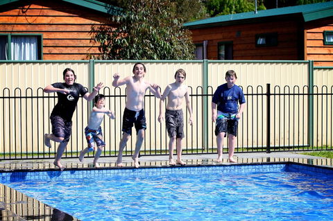 Tasman Holiday Parks - Geelong - Kalgoorlie Accommodation 2