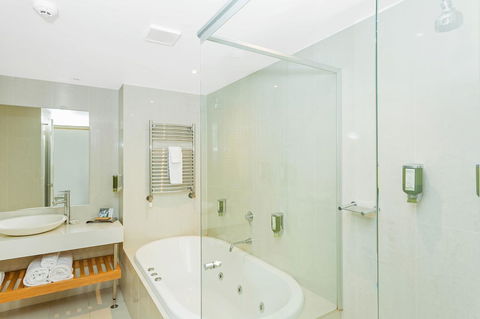 Deep Blue Hotel & Hot Springs - Kalgoorlie Accommodation 37