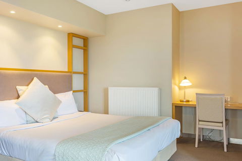 Deep Blue Hotel & Hot Springs - Kalgoorlie Accommodation 36