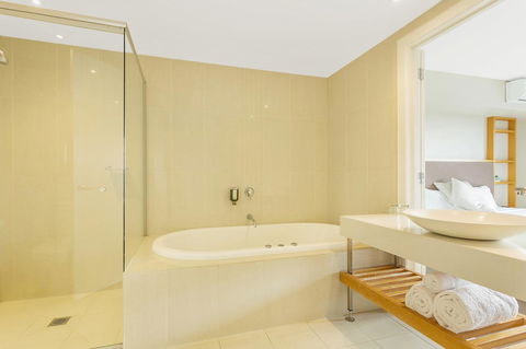 Deep Blue Hotel & Hot Springs - Kalgoorlie Accommodation 20