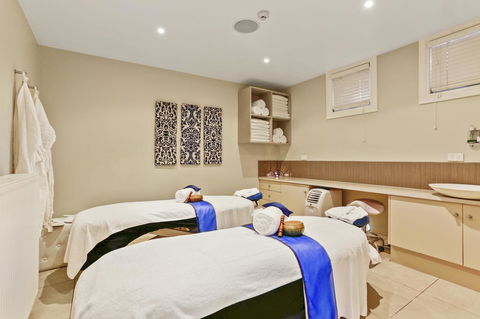 Deep Blue Hotel & Hot Springs - Kalgoorlie Accommodation 19