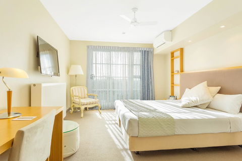 Deep Blue Hotel & Hot Springs - Kalgoorlie Accommodation 14
