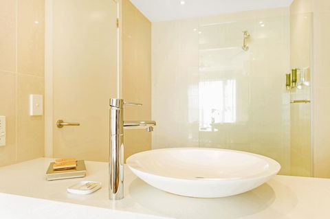 Deep Blue Hotel & Hot Springs - Kalgoorlie Accommodation 21