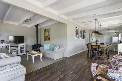 Blairgowrie Bella - Light Filled Home With Great Deck - Kalgoorlie Accommodation 2