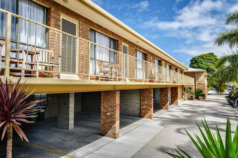 Allambi Holiday Apartments - Kalgoorlie Accommodation 18