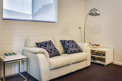 Allambi Holiday Apartments - Kalgoorlie Accommodation 38