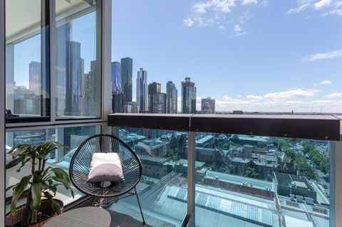 La Maison - Great View, Free Parking, Pool, Gym, Perfectly Located 2BR Apartment - Kalgoorlie Accommodation 0