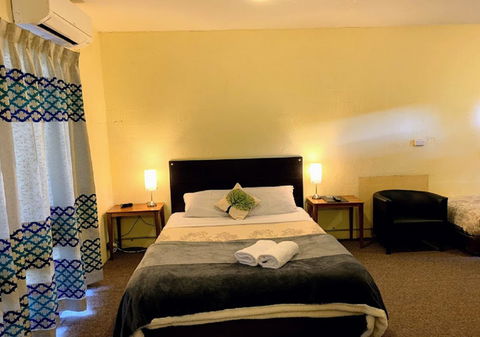 Mountain Creek Motel Bar & Restaurant - Kalgoorlie Accommodation 3