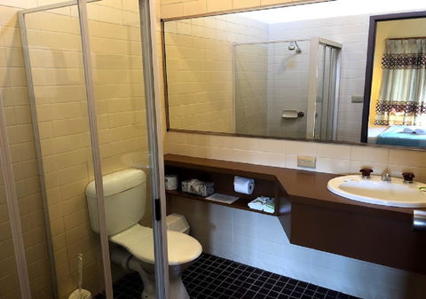 Mountain Creek Motel Bar & Restaurant - Kalgoorlie Accommodation 9