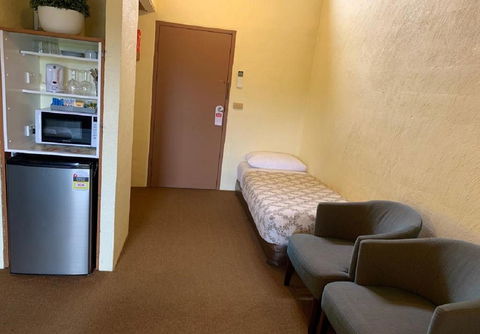 Mountain Creek Motel Bar & Restaurant - Kalgoorlie Accommodation 28