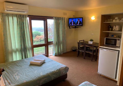 Mountain Creek Motel Bar & Restaurant - Kalgoorlie Accommodation 33