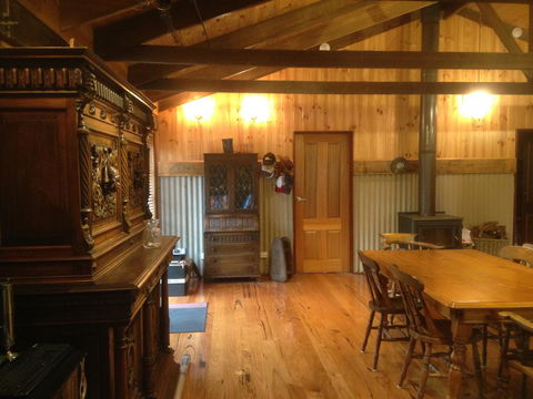 Mud Hollow Barn - Kalgoorlie Accommodation 9