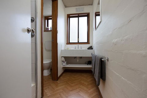 Eastern Beach Holiday Units - Kalgoorlie Accommodation 4