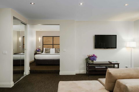 Crowne Plaza Melbourne Carlton, An IHG Hotel - Kalgoorlie Accommodation 12