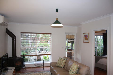 Merrimeet Cottages - Kalgoorlie Accommodation 40