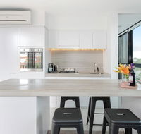 Modern Apartment in the heart of St Kilda - Kalgoorlie Accommodation