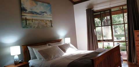 Day Dream Cottage - Kalgoorlie Accommodation 1