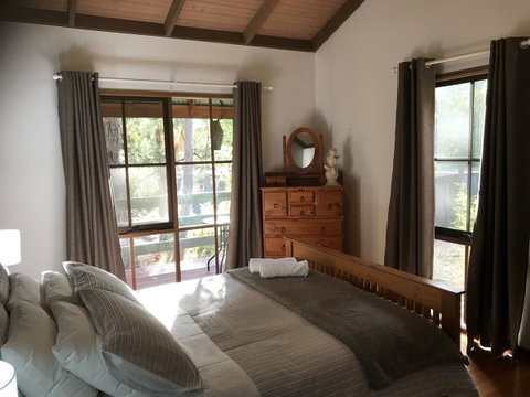 Day Dream Cottage - Kalgoorlie Accommodation 17