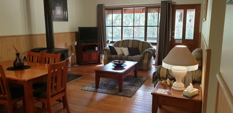 Day Dream Cottage - Kalgoorlie Accommodation 10
