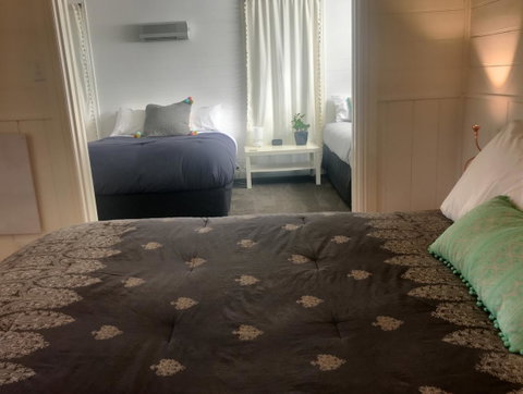 Cinta Cottage - Kalgoorlie Accommodation 12