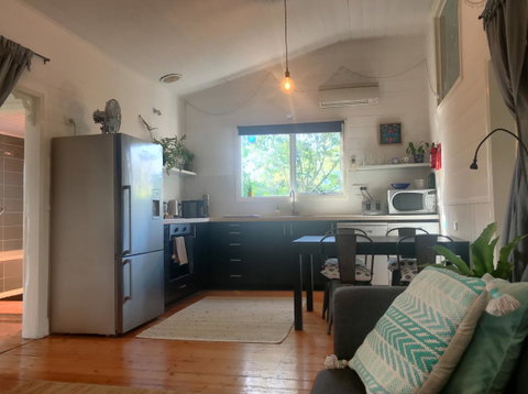 Cinta Cottage - Kalgoorlie Accommodation 3