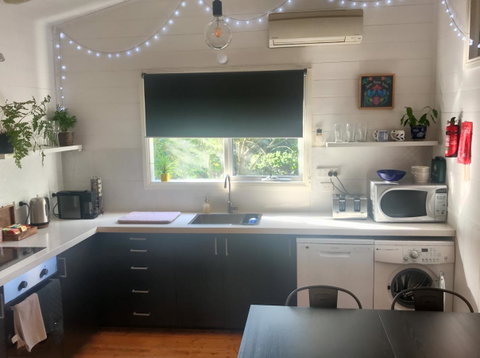 Cinta Cottage - Kalgoorlie Accommodation 4