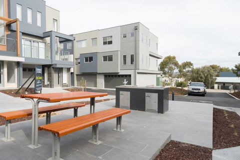 Marina Beach - Kalgoorlie Accommodation 5