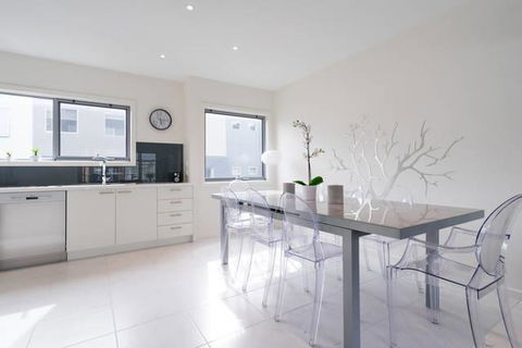 Marina Beach - Kalgoorlie Accommodation 8