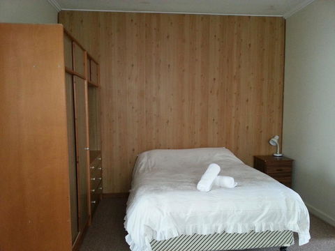 Beachcomber Holiday Units - Kalgoorlie Accommodation 29