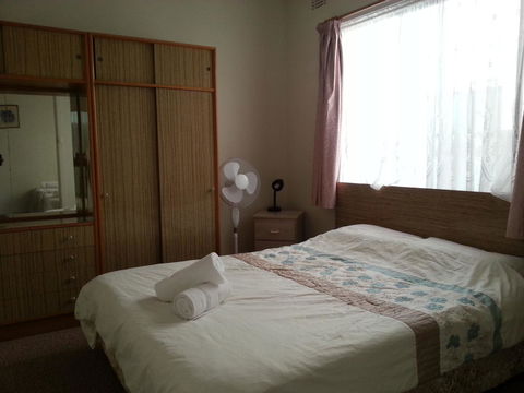 Beachcomber Holiday Units - Kalgoorlie Accommodation 31